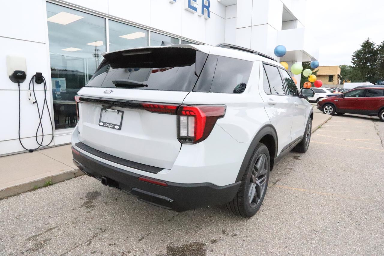 2027 Ford Explorer ST-Line 4WD Photo3