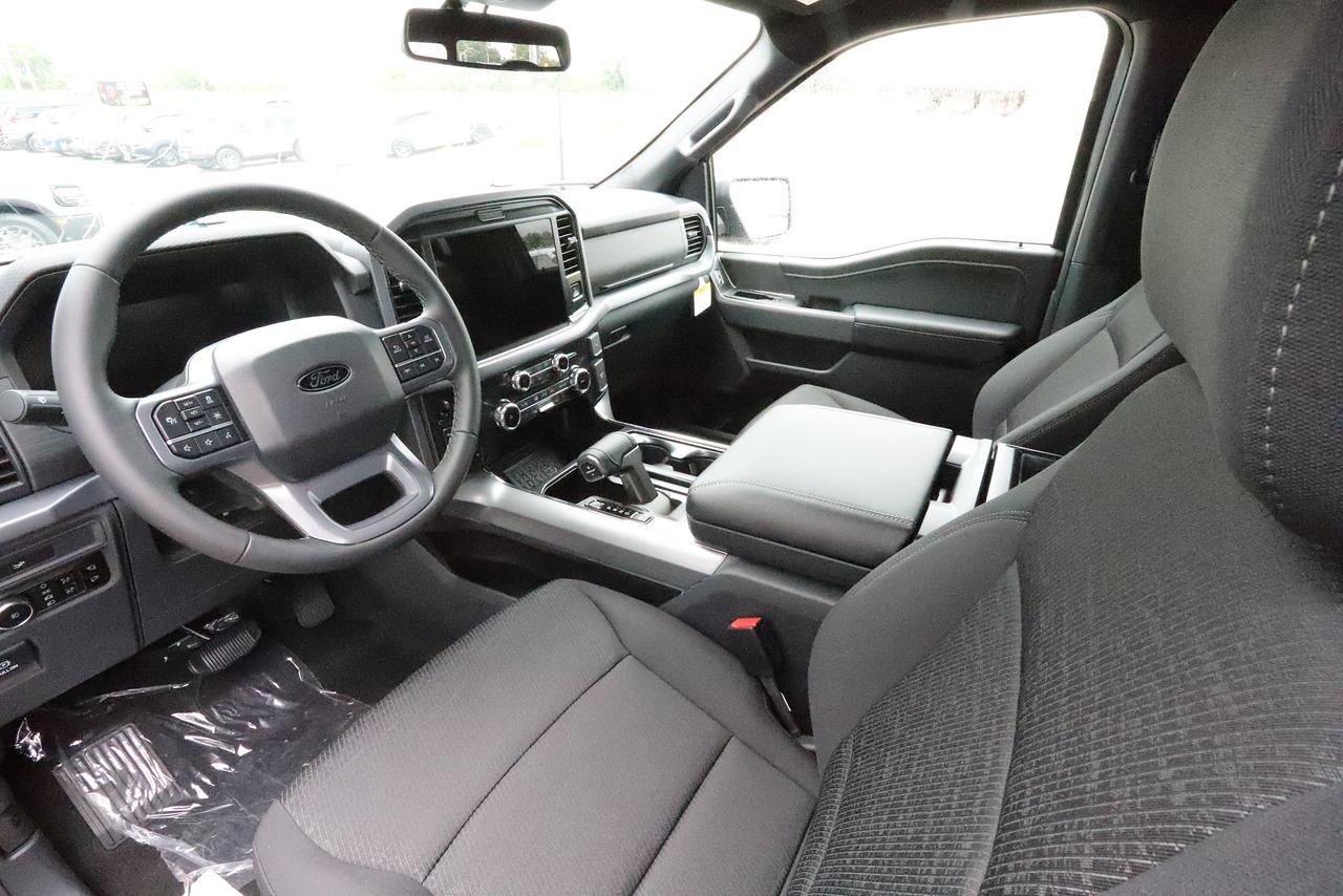 2026 Ford F-150 XLT 4WD SuperCrew 5.5' Box Photo1