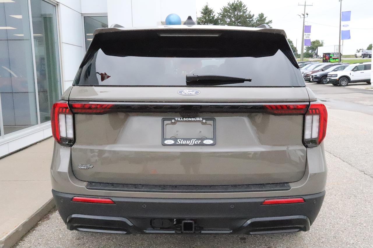 2027 Ford Explorer ST-Line 4WD Photo4