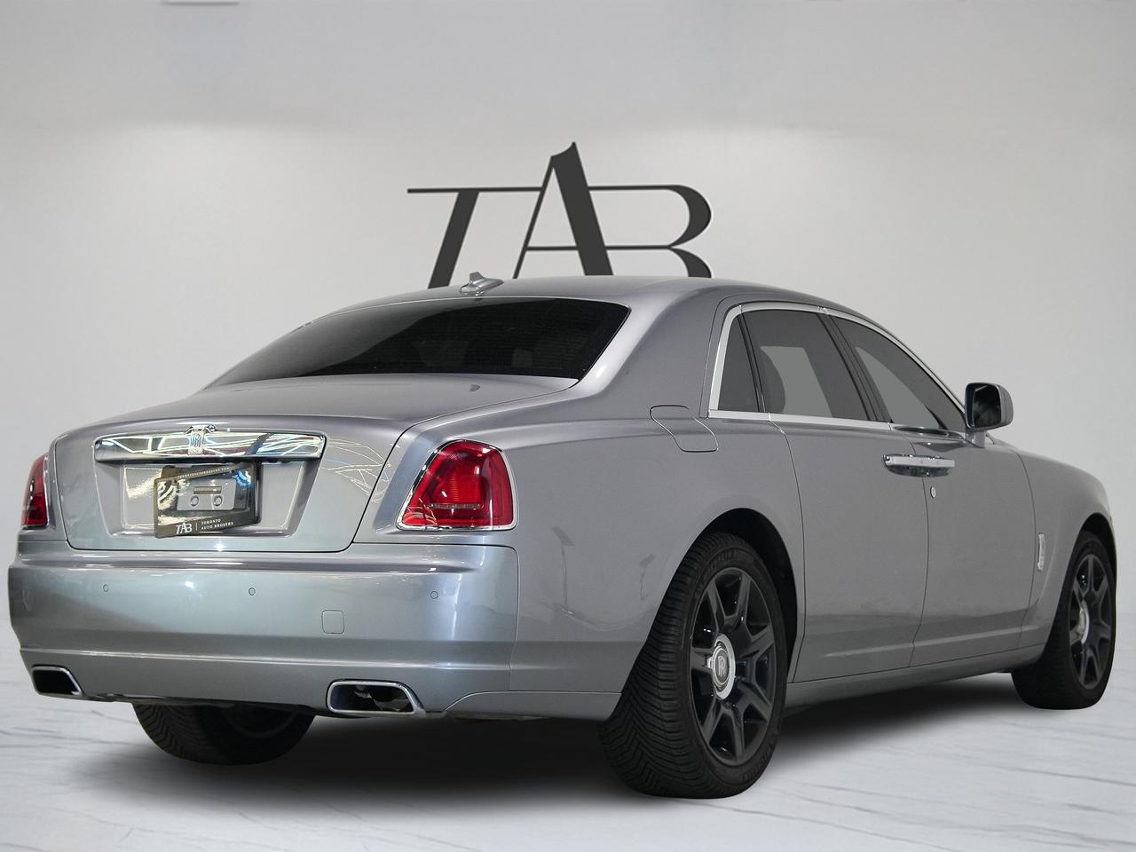 2011 Rolls Royce Ghost PANO | DVD | 20 IN Photo