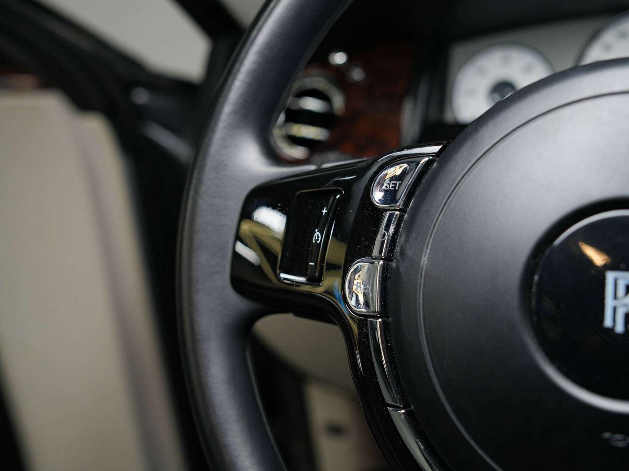 2011 Rolls Royce Ghost PANO | DVD | 20 IN Photo