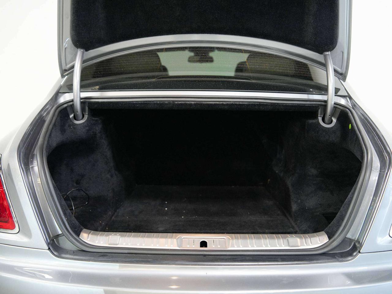 2011 Rolls Royce Ghost PANO | DVD | 20 IN Photo