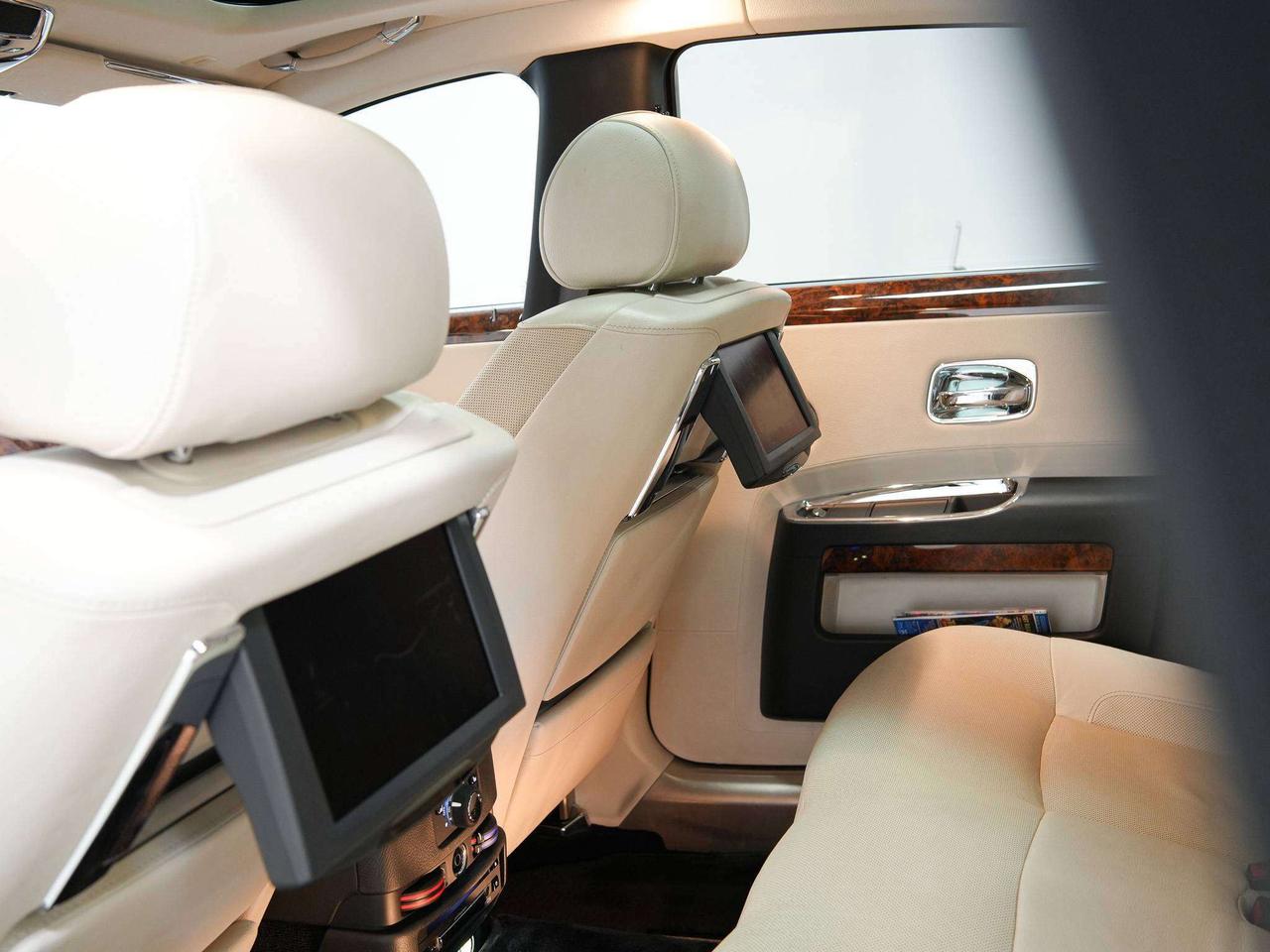 2011 Rolls Royce Ghost PANO | DVD | 20 IN Photo