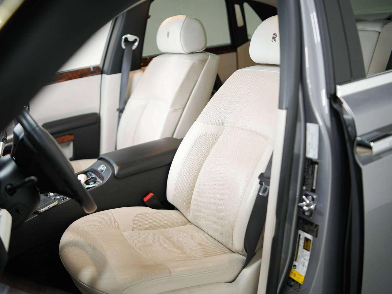 2011 Rolls Royce Ghost PANO | DVD | 20 IN Photo