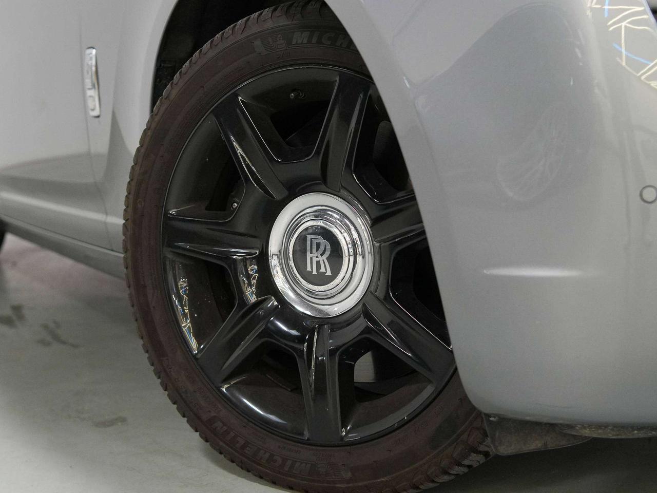 2011 Rolls Royce Ghost PANO | DVD | 20 IN Photo