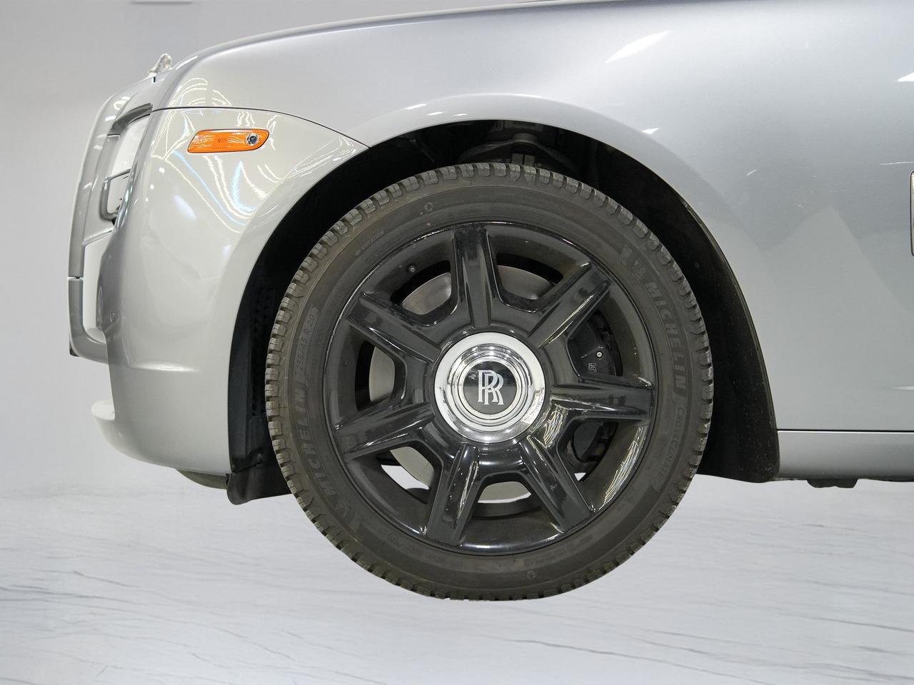 2011 Rolls Royce Ghost PANO | DVD | 20 IN Photo