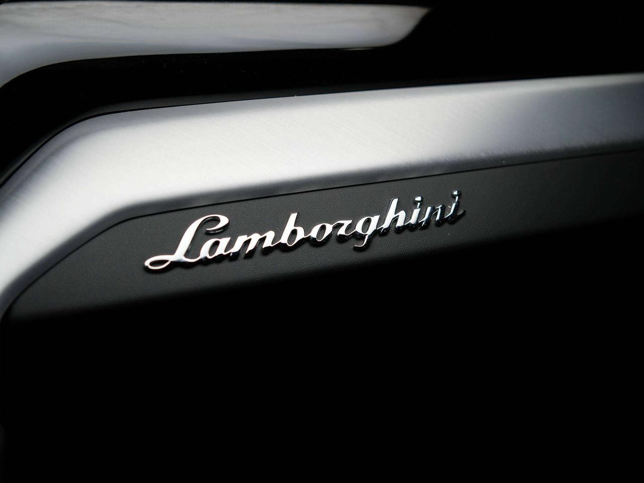 2022 Lamborghini Urus HUD | 22 IN Photo