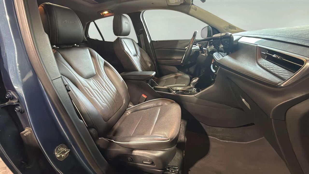 2024 Buick Encore AVENIR AWD| CLN CARFAX| CONVENIENCE PKG|19" ALLOYS Photo