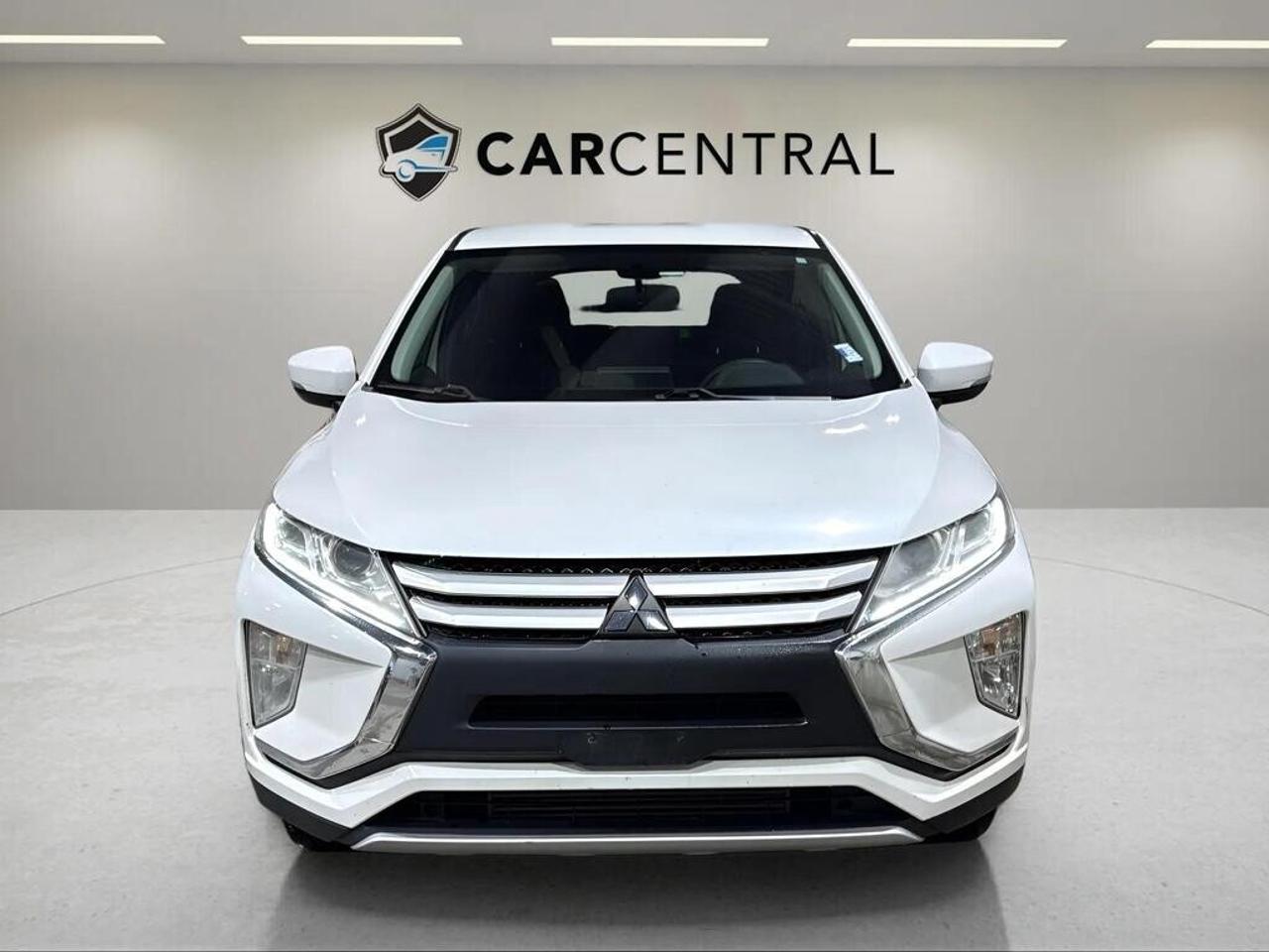 2019 Mitsubishi Eclipse Cross ES | HEATED SEATS| CLEAN CARFAX | AWD Photo