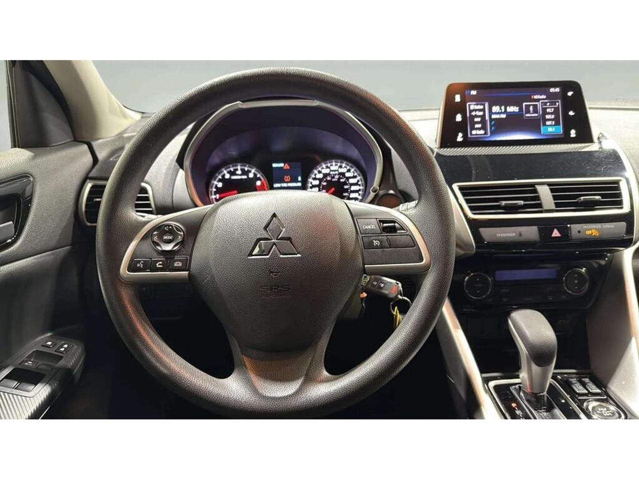 2019 Mitsubishi Eclipse Cross ES | HEATED SEATS| CLEAN CARFAX | AWD Photo