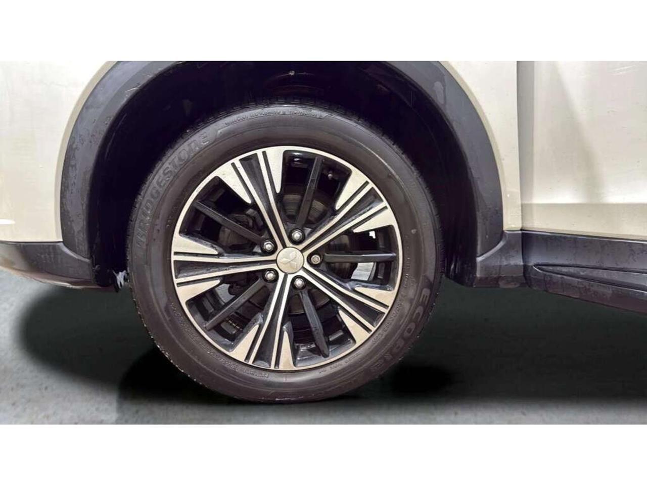 2019 Mitsubishi Eclipse Cross ES | HEATED SEATS| CLEAN CARFAX | AWD Photo