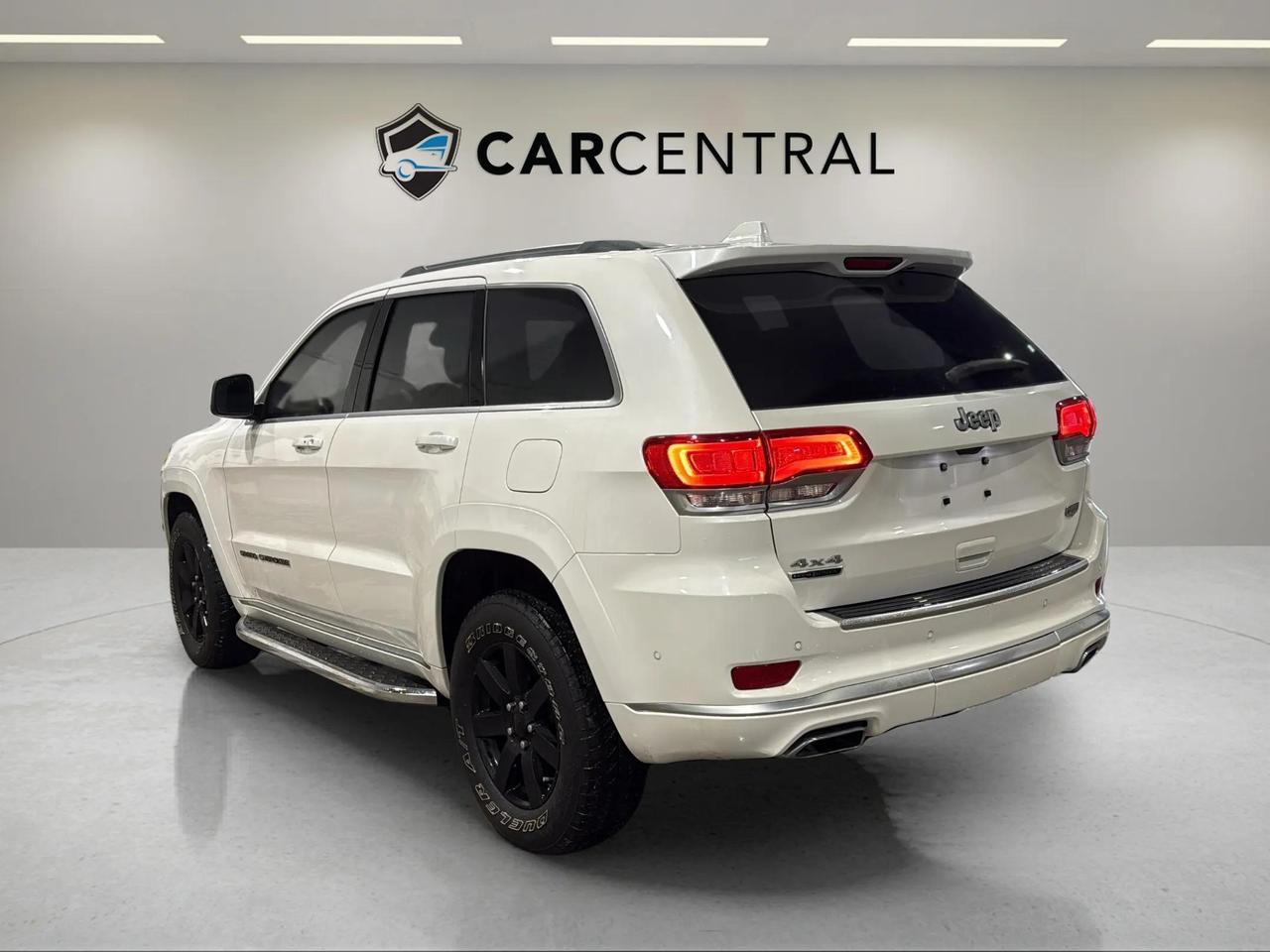 2018 Jeep Grand Cherokee SUMMIT | CLEAN CARFAX | DIESEL Photo