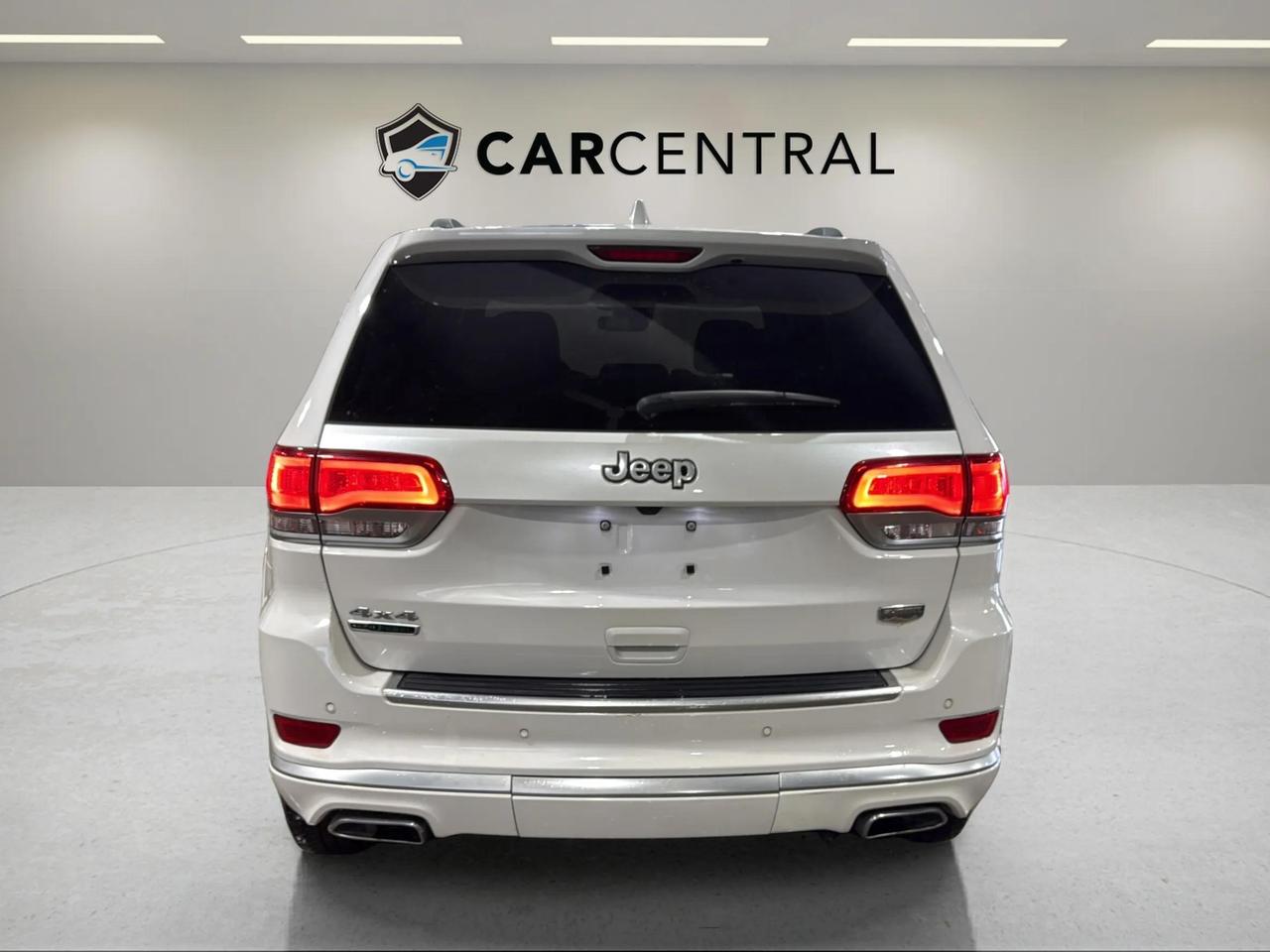 2018 Jeep Grand Cherokee SUMMIT | CLEAN CARFAX | DIESEL Photo