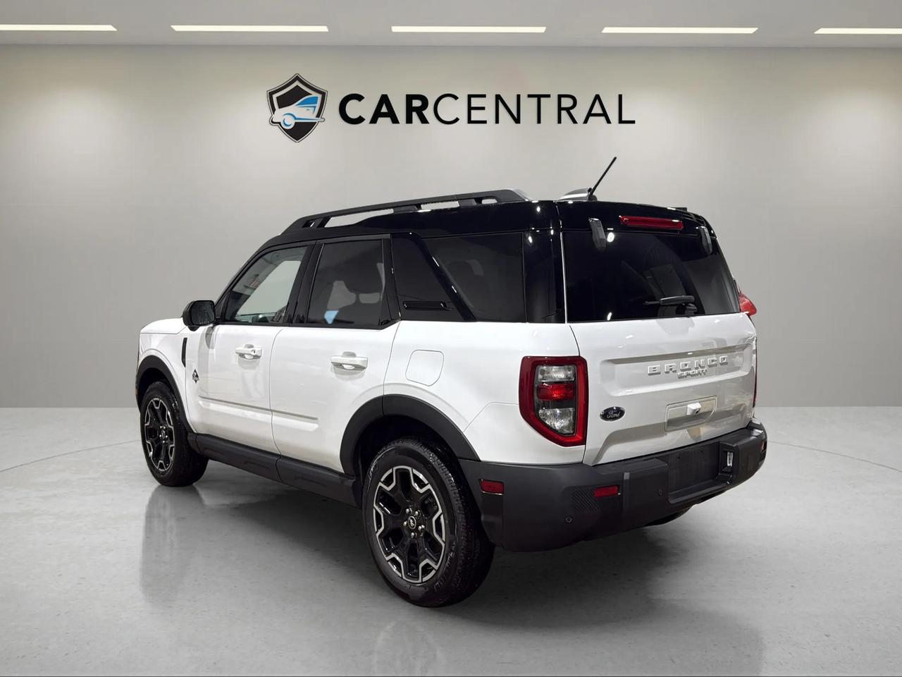 2025 Ford Bronco Sport OUTERBANKS | CLEAN CARFAX | 360 CAM | 13.2" SCREEN Photo2
