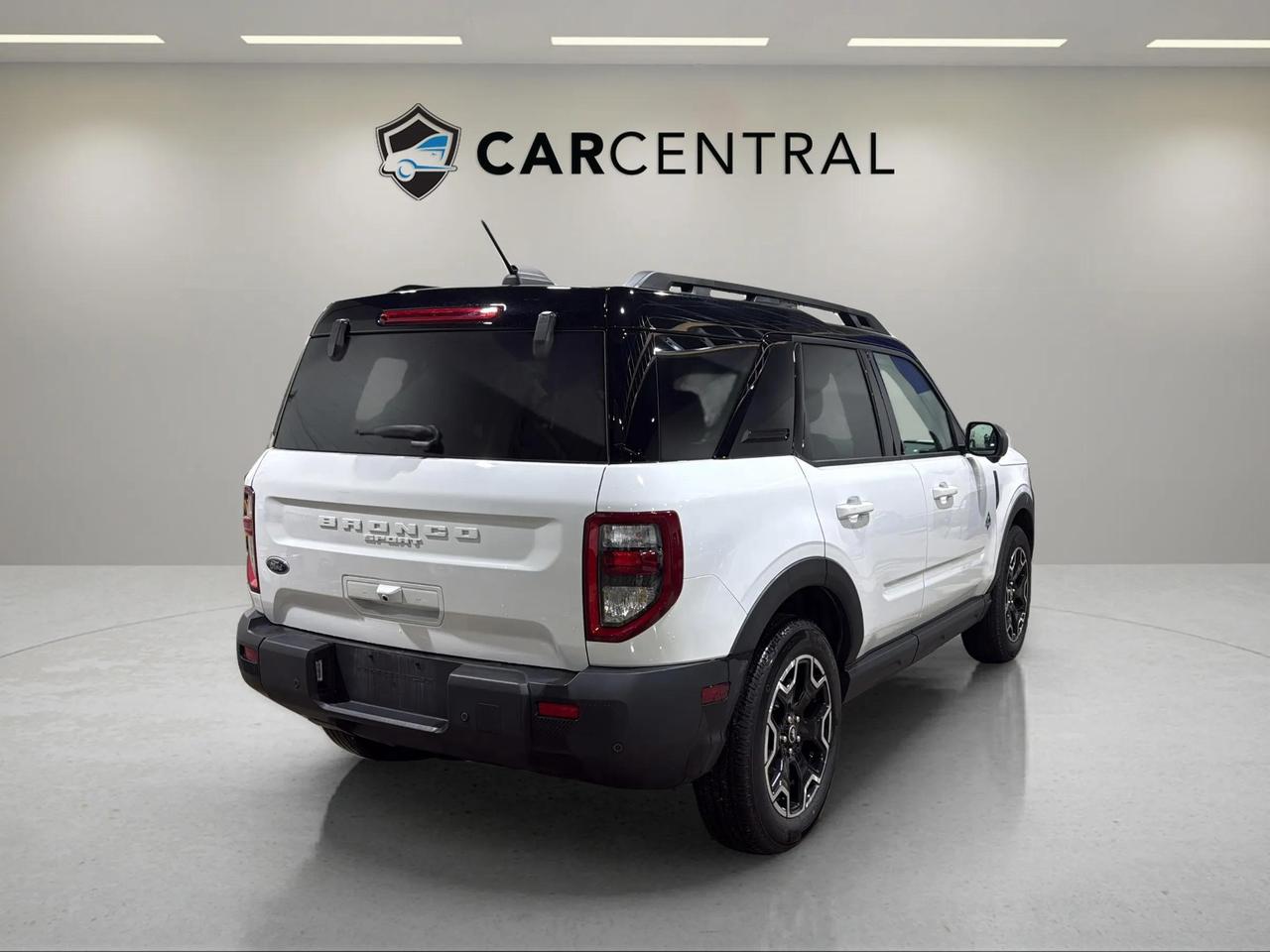 2025 Ford Bronco Sport OUTERBANKS | CLEAN CARFAX | 360 CAM | 13.2" SCREEN Photo