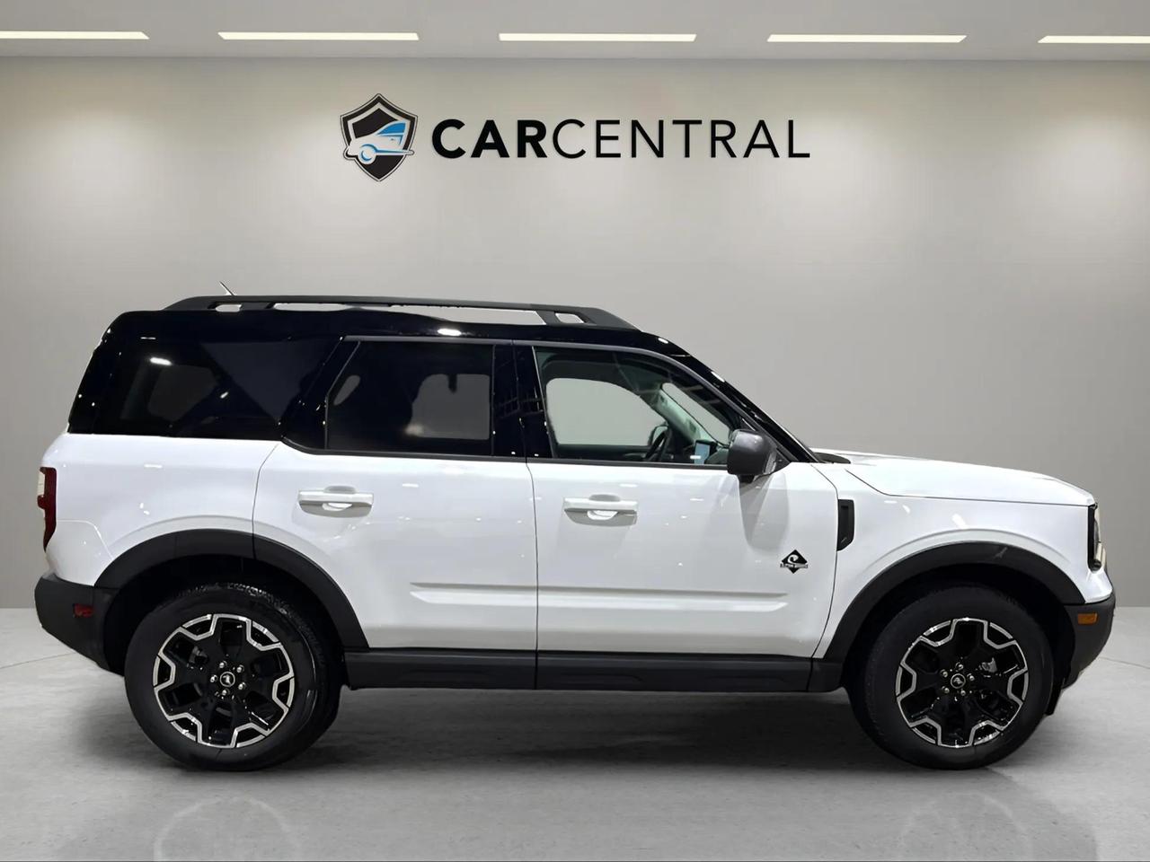 2025 Ford Bronco Sport OUTERBANKS | CLEAN CARFAX | 360 CAM | 13.2" SCREEN Photo