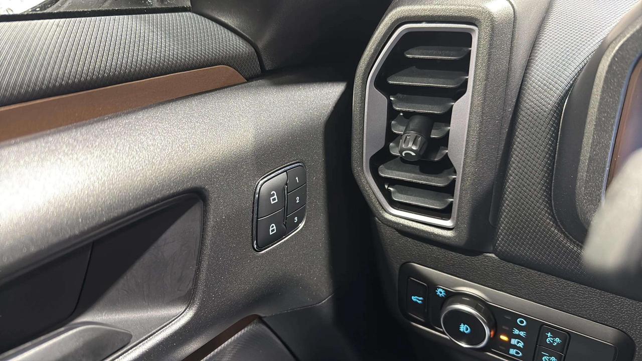 2025 Ford Bronco Sport OUTERBANKS | CLEAN CARFAX | 360 CAM | 13.2" SCREEN Photo