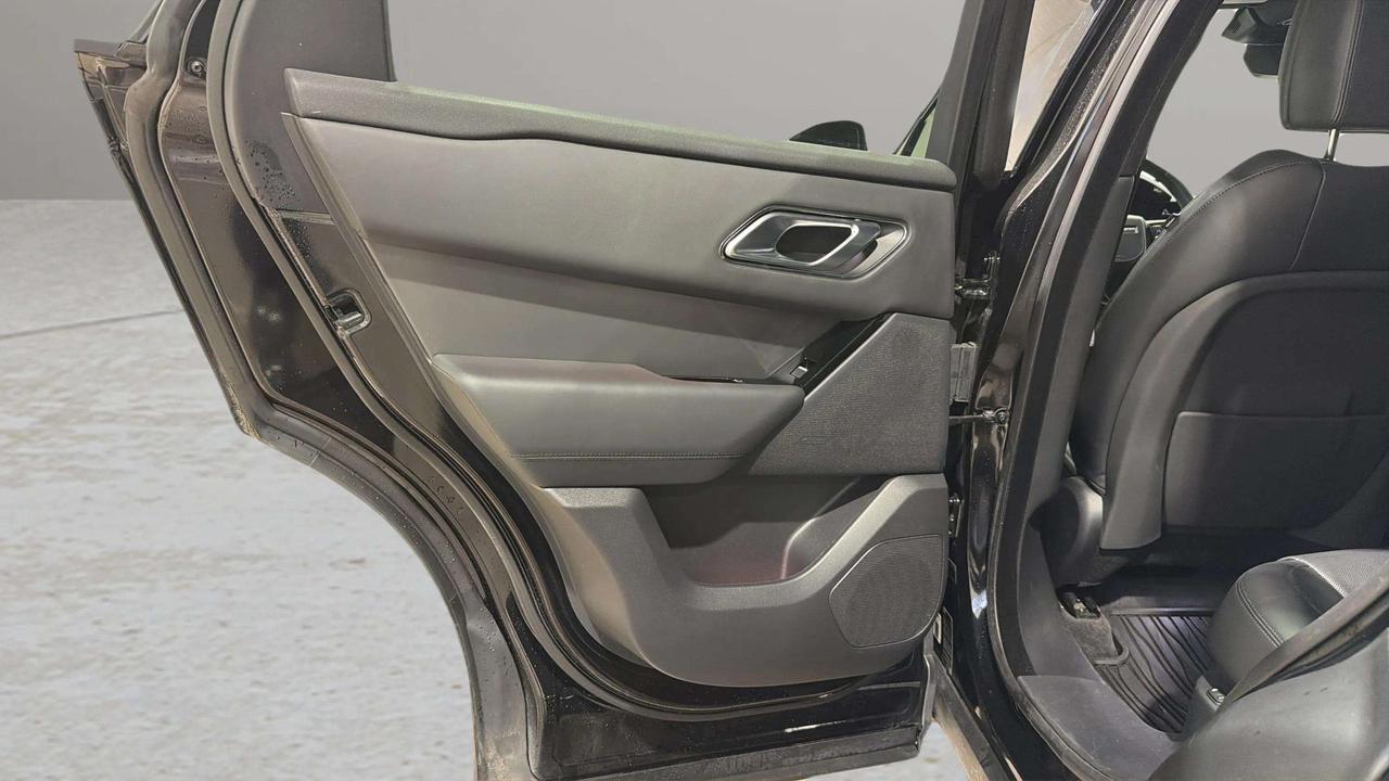 2024 Land Rover Range Rover Velar P400 DYNAMIC | CLEAN CARFAX| HEADSUP| CARPLAY Photo
