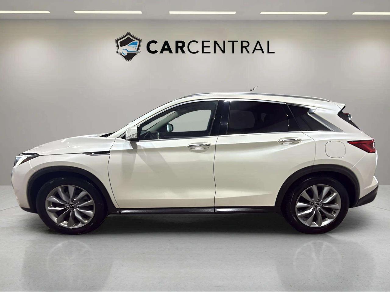 2019 Infiniti QX50 Essential Awd Photo