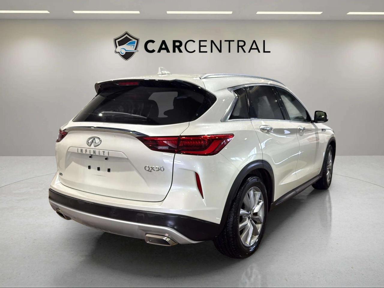 2019 Infiniti QX50 Essential Awd Photo
