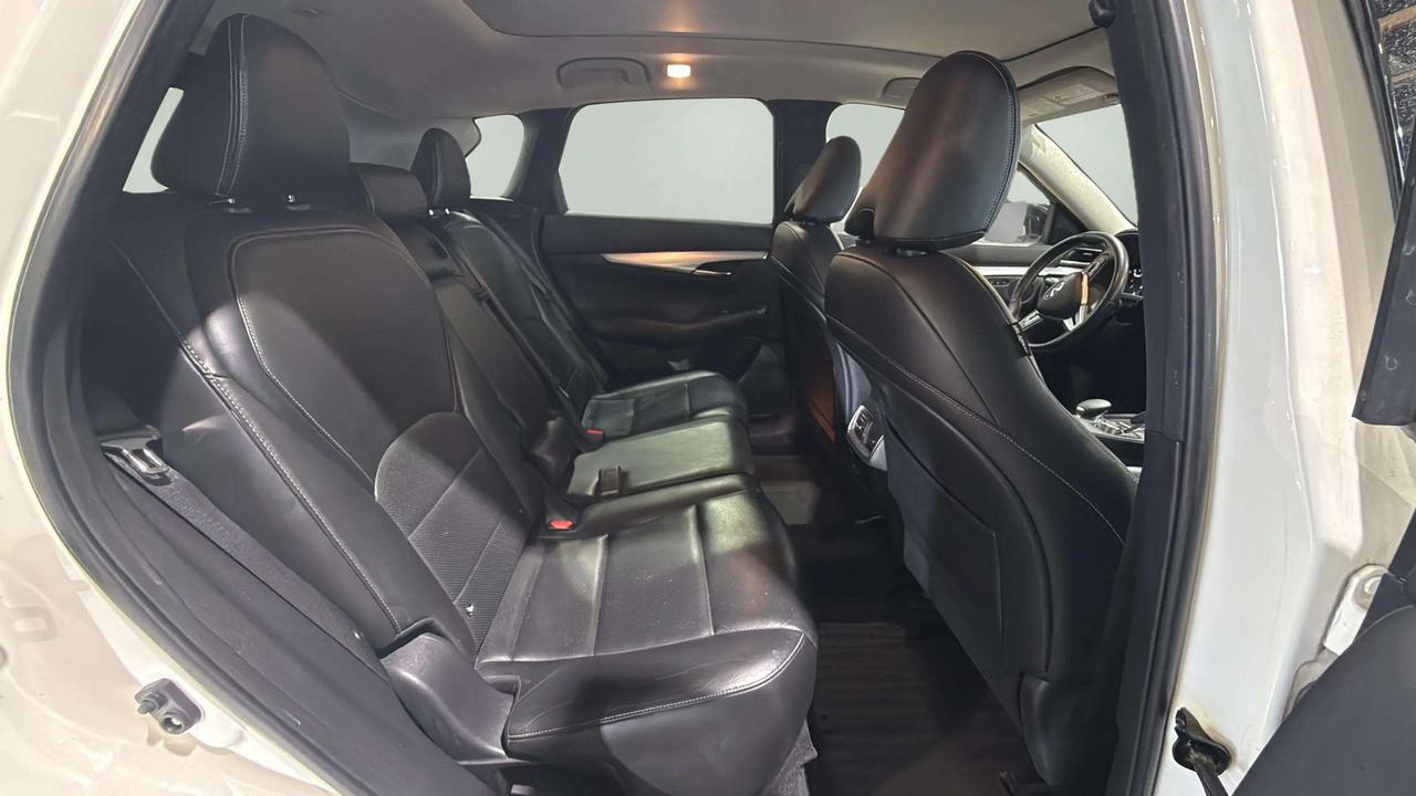 2019 Infiniti QX50 Essential Awd Photo