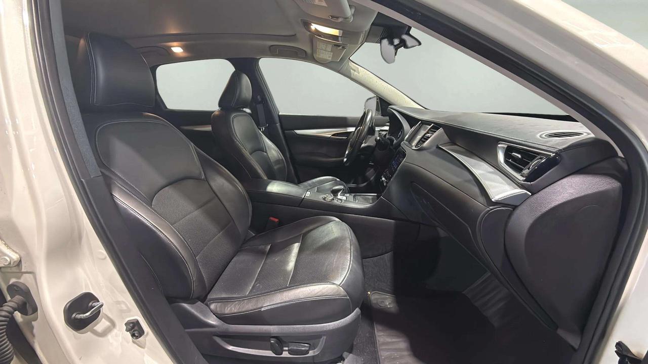 2019 Infiniti QX50 Essential Awd Photo