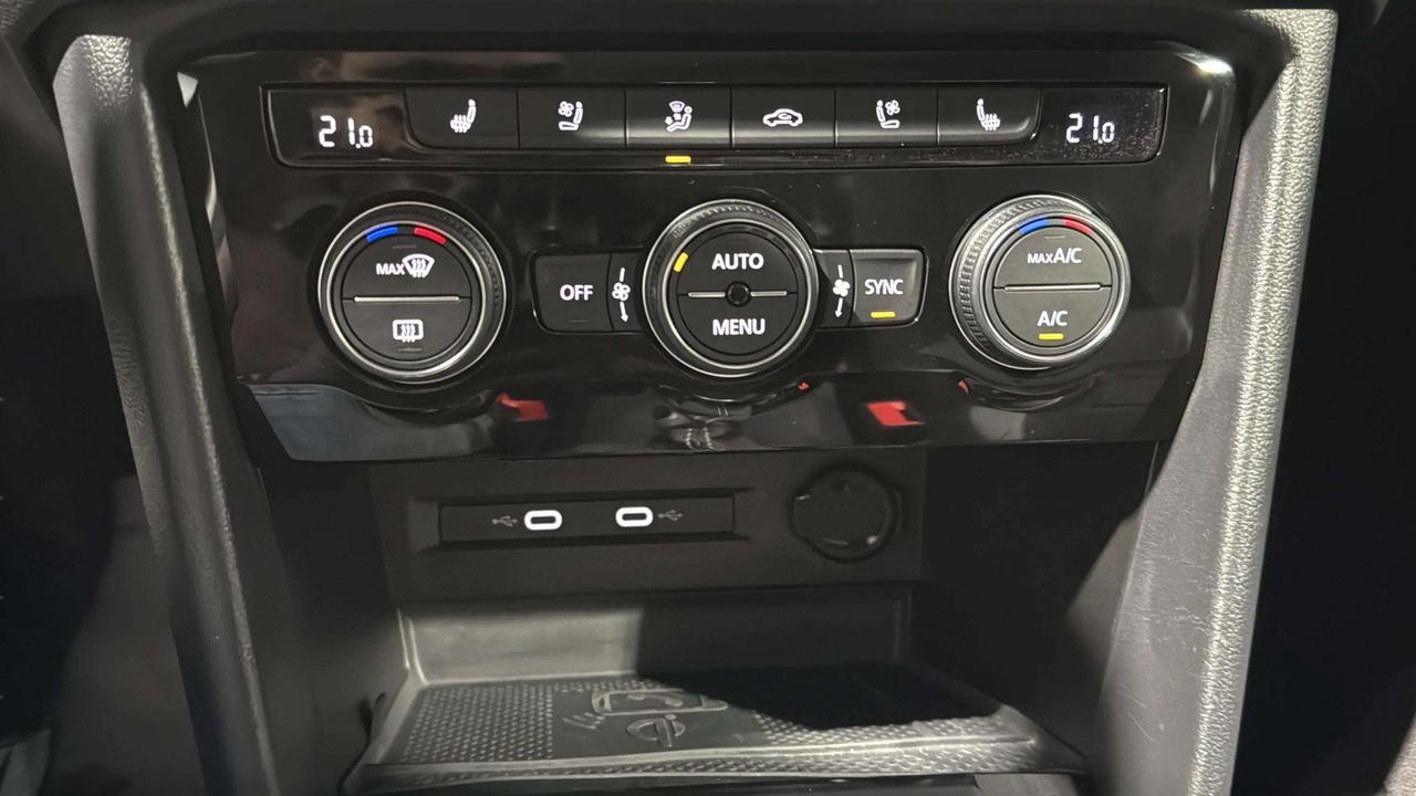2023 Volkswagen Taos HIGHLINE AW|D 1OWNER| CLEAN CARFAX| PANO | CARPLAY Photo