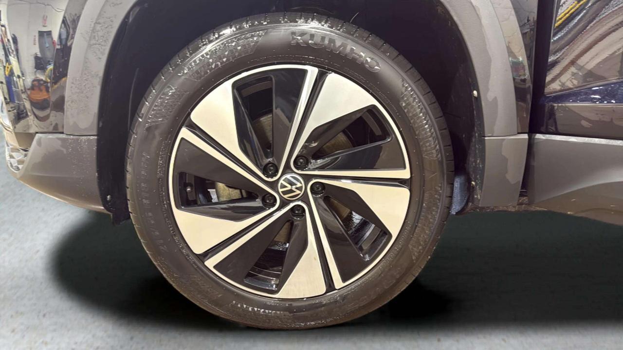2023 Volkswagen Taos HIGHLINE AW|D 1OWNER| CLEAN CARFAX| PANO | CARPLAY Photo