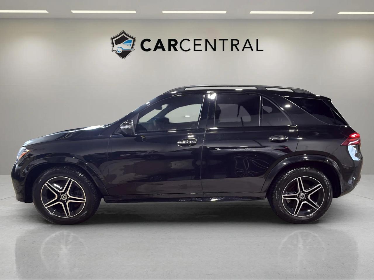 2025 Mercedes-Benz GLE GLE 350| WINTER TIRES | 360 | PANO | CLEAN CARFAX Photo