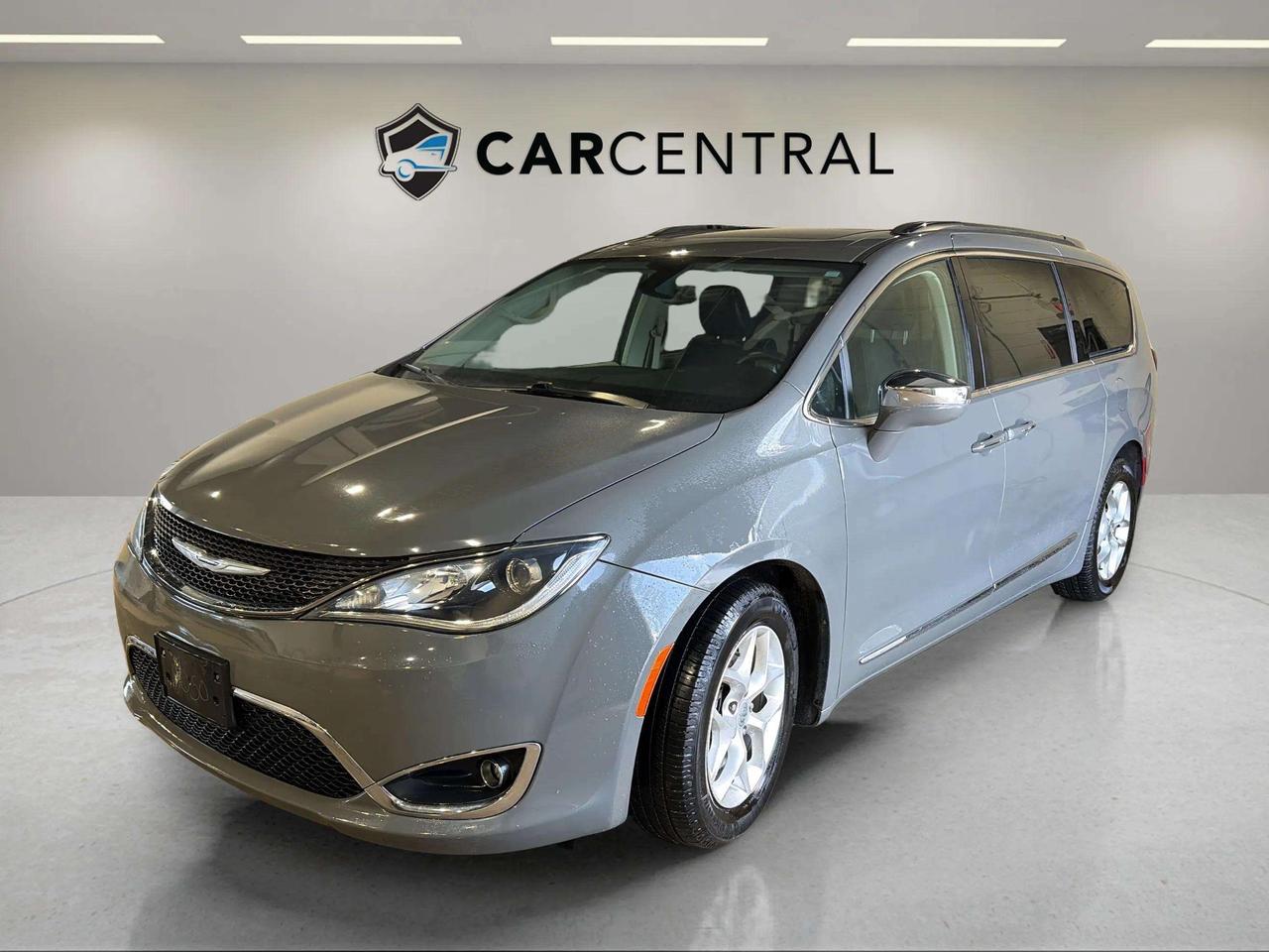 2020 Chrysler Pacifica LIMITED | LEATHER |SUNROOF| CLEAN CARFAX Photo