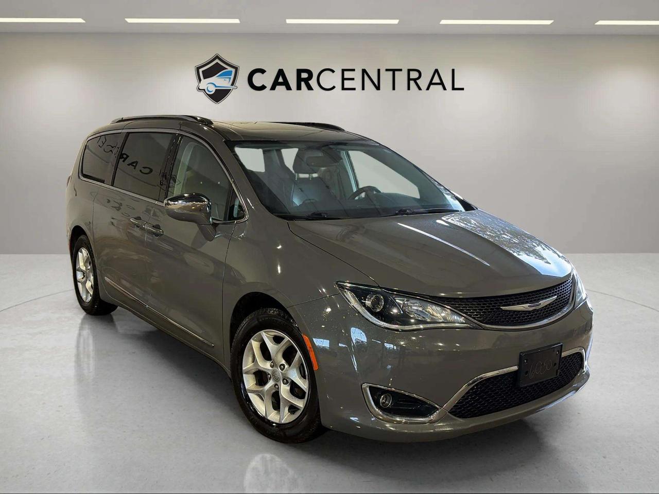 2020 Chrysler Pacifica LIMITED | LEATHER |SUNROOF| CLEAN CARFAX Photo