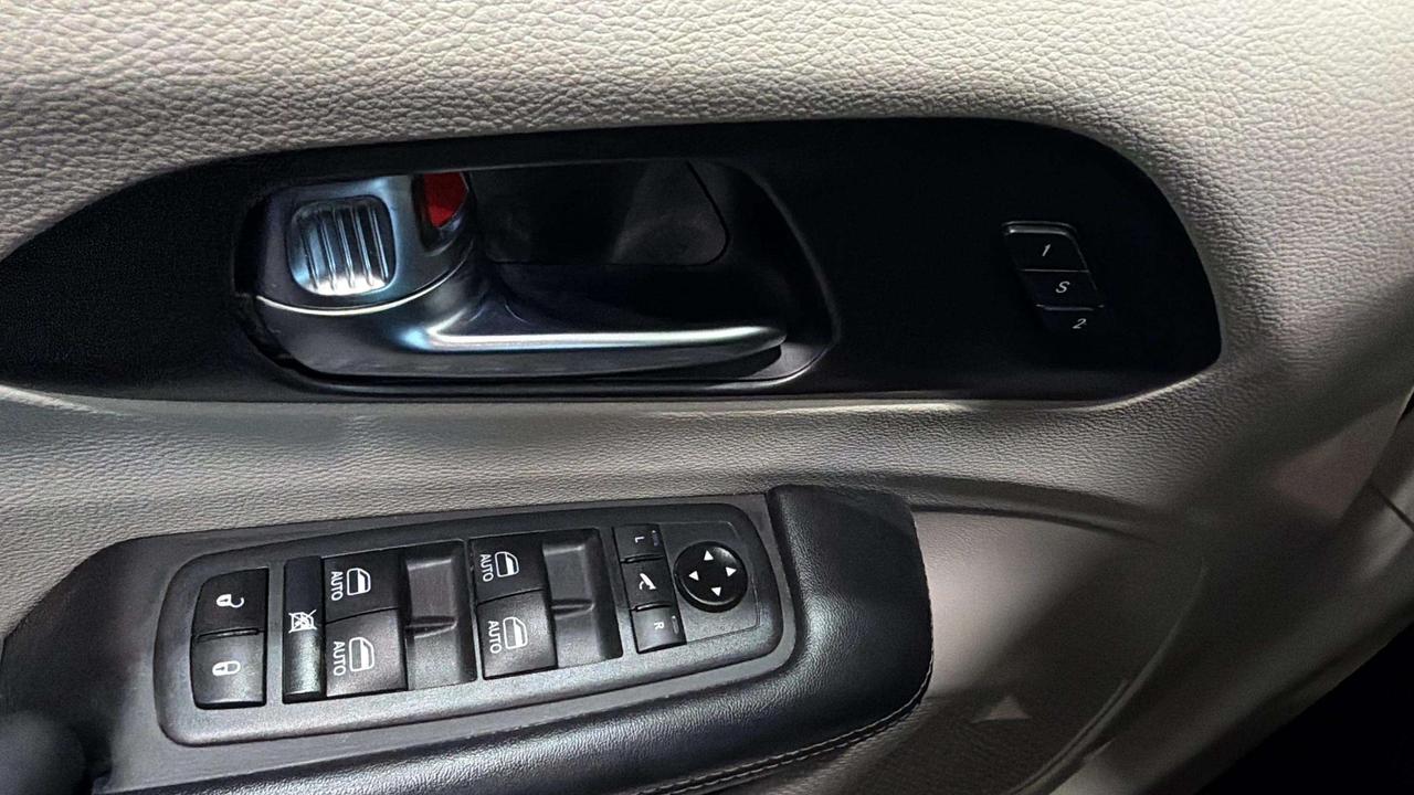 2020 Chrysler Pacifica LIMITED | LEATHER |SUNROOF| CLEAN CARFAX Photo
