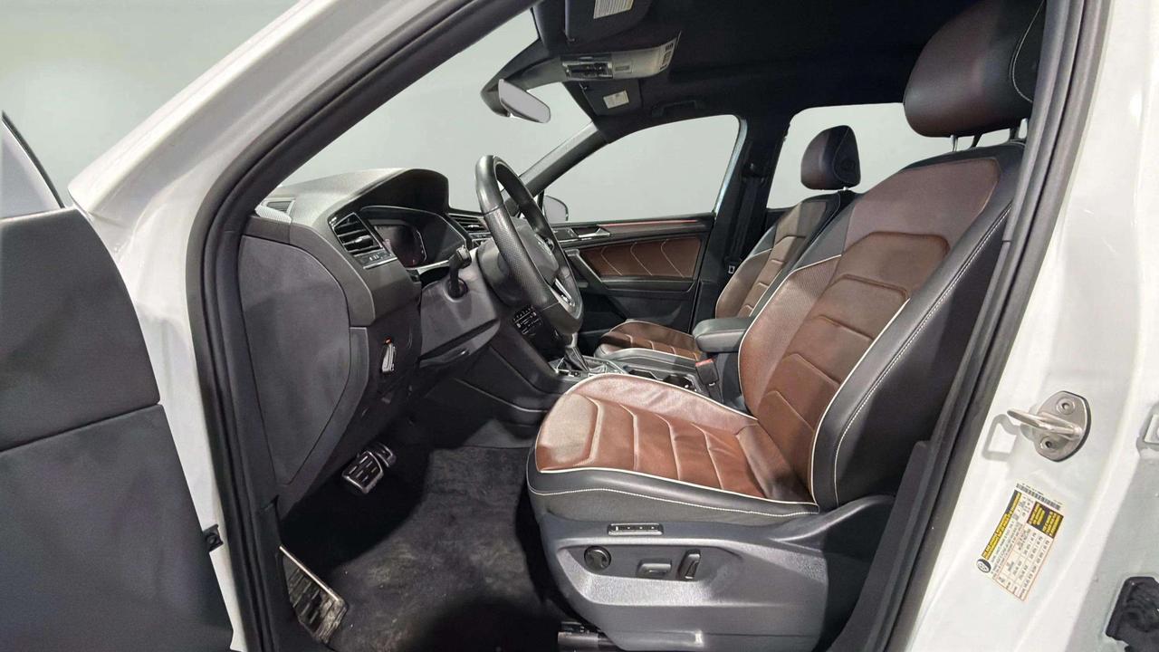 2023 Volkswagen Tiguan HIGHLINE | CLEAN CARFAX| R LINE | 1 OWNER | FENDER Photo