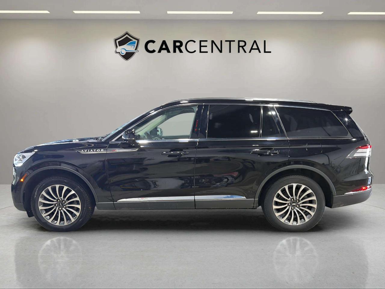 2023 Lincoln Aviator RESERVE| AWD | LEATHER | PANO ROOF Photo