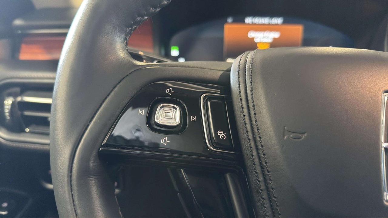 2023 Lincoln Aviator RESERVE| AWD | LEATHER | PANO ROOF Photo