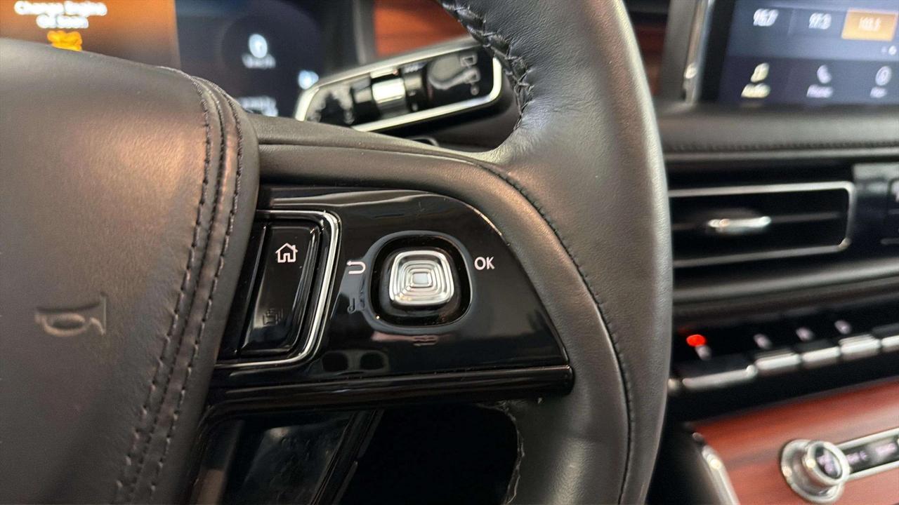 2023 Lincoln Aviator RESERVE| AWD | LEATHER | PANO ROOF Photo