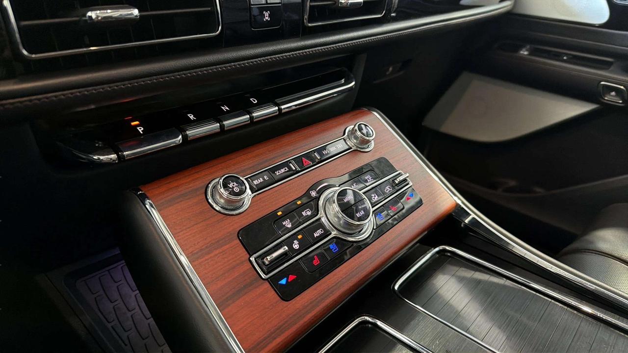 2023 Lincoln Aviator RESERVE| AWD | LEATHER | PANO ROOF Photo