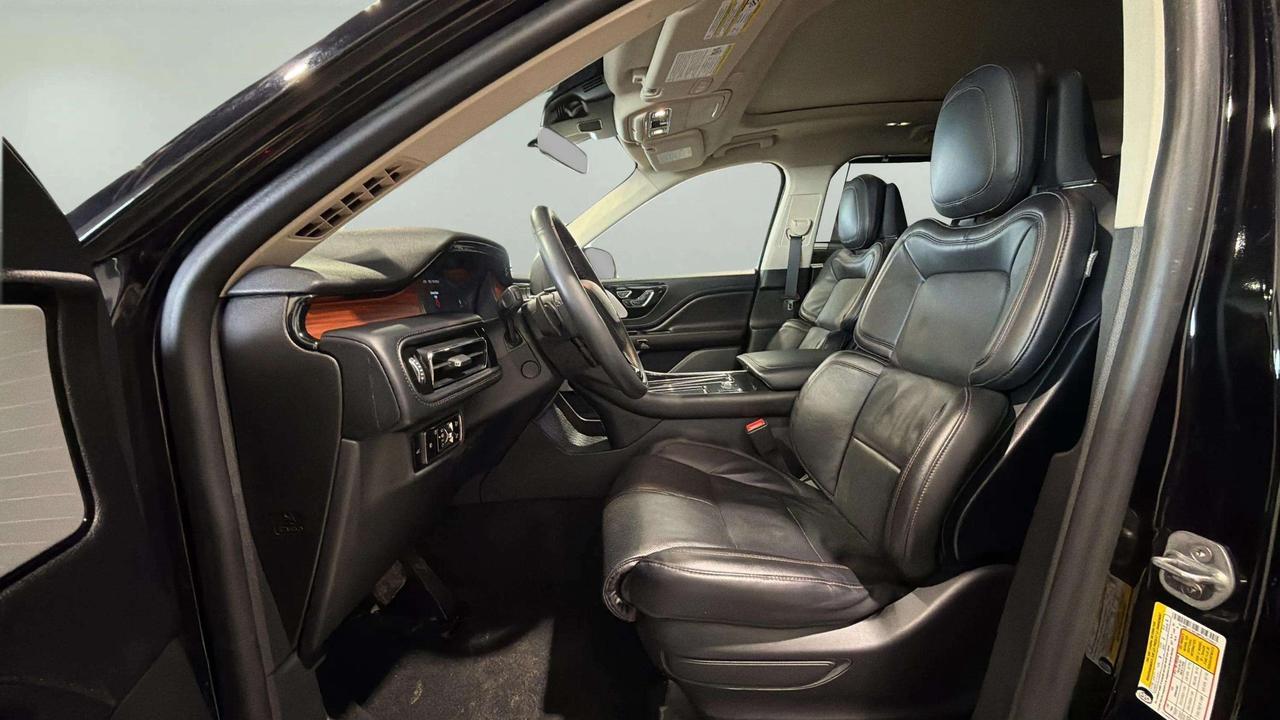 2023 Lincoln Aviator RESERVE| AWD | LEATHER | PANO ROOF Photo