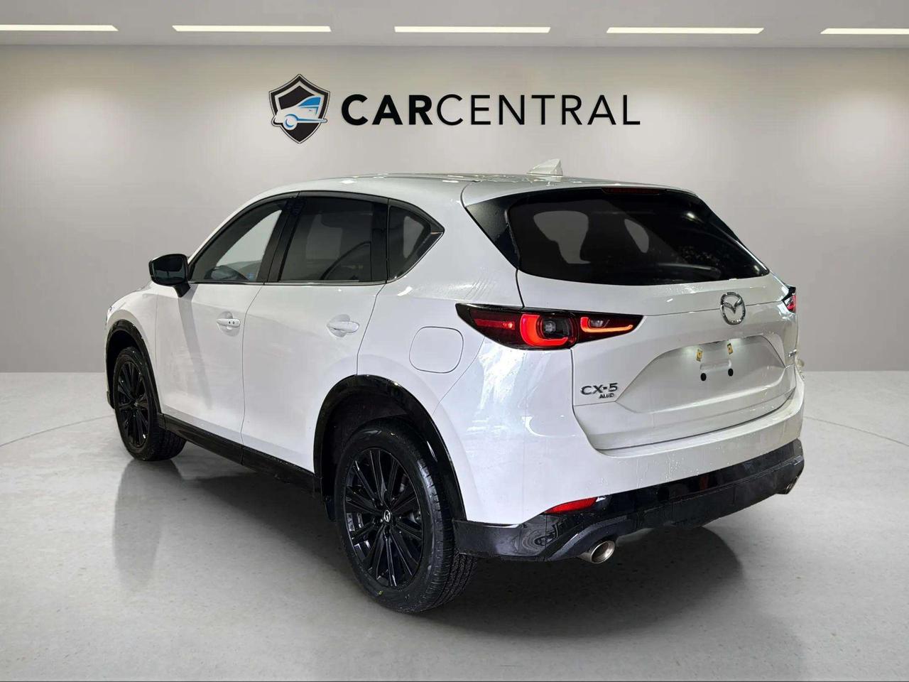 2022 Mazda CX-5 SPORT DESIGN | AWD| HEADSUP| LEATHER| CLEAN CARFAX Photo