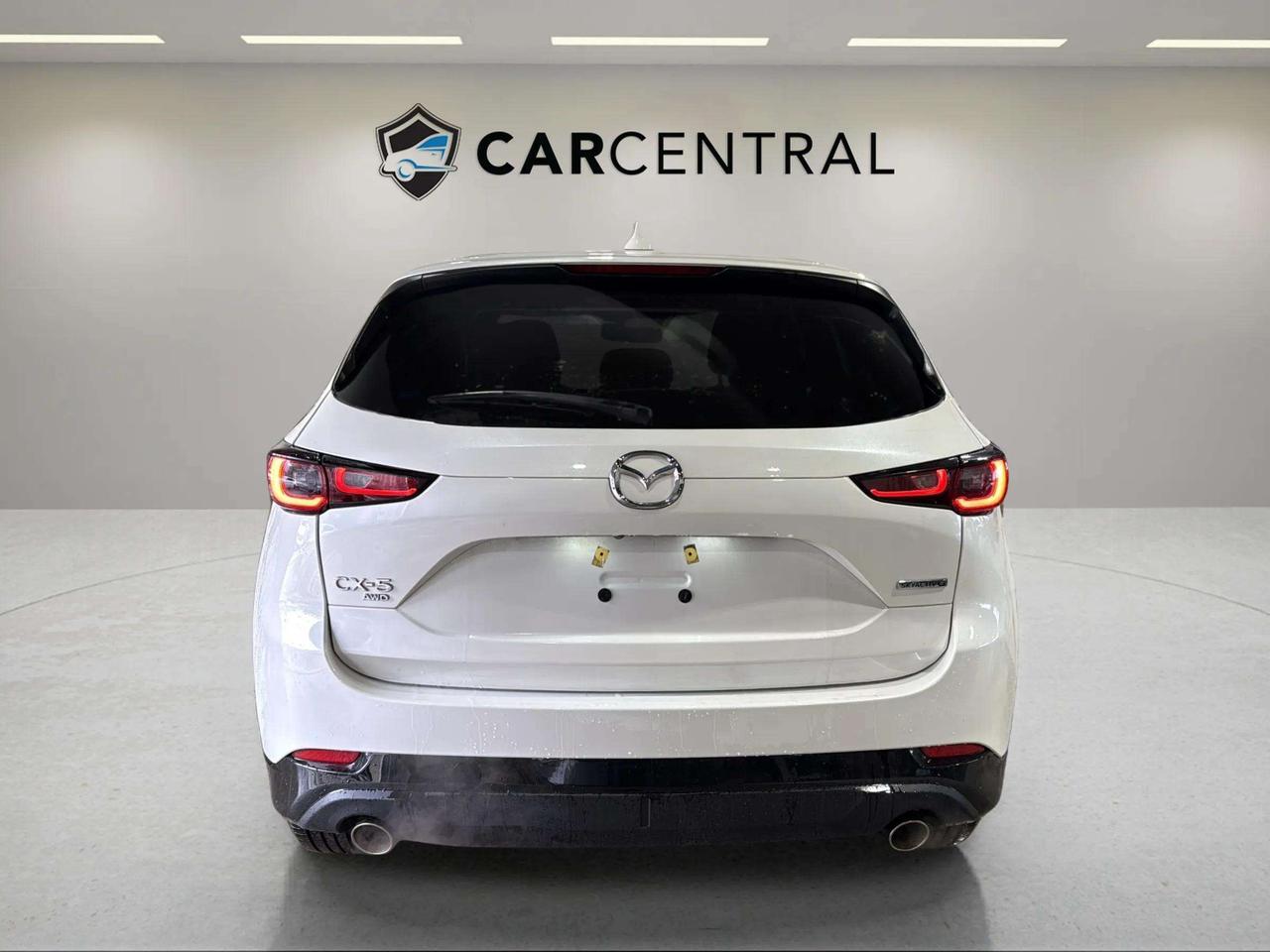 2022 Mazda CX-5 SPORT DESIGN | AWD| HEADSUP| LEATHER| CLEAN CARFAX Photo