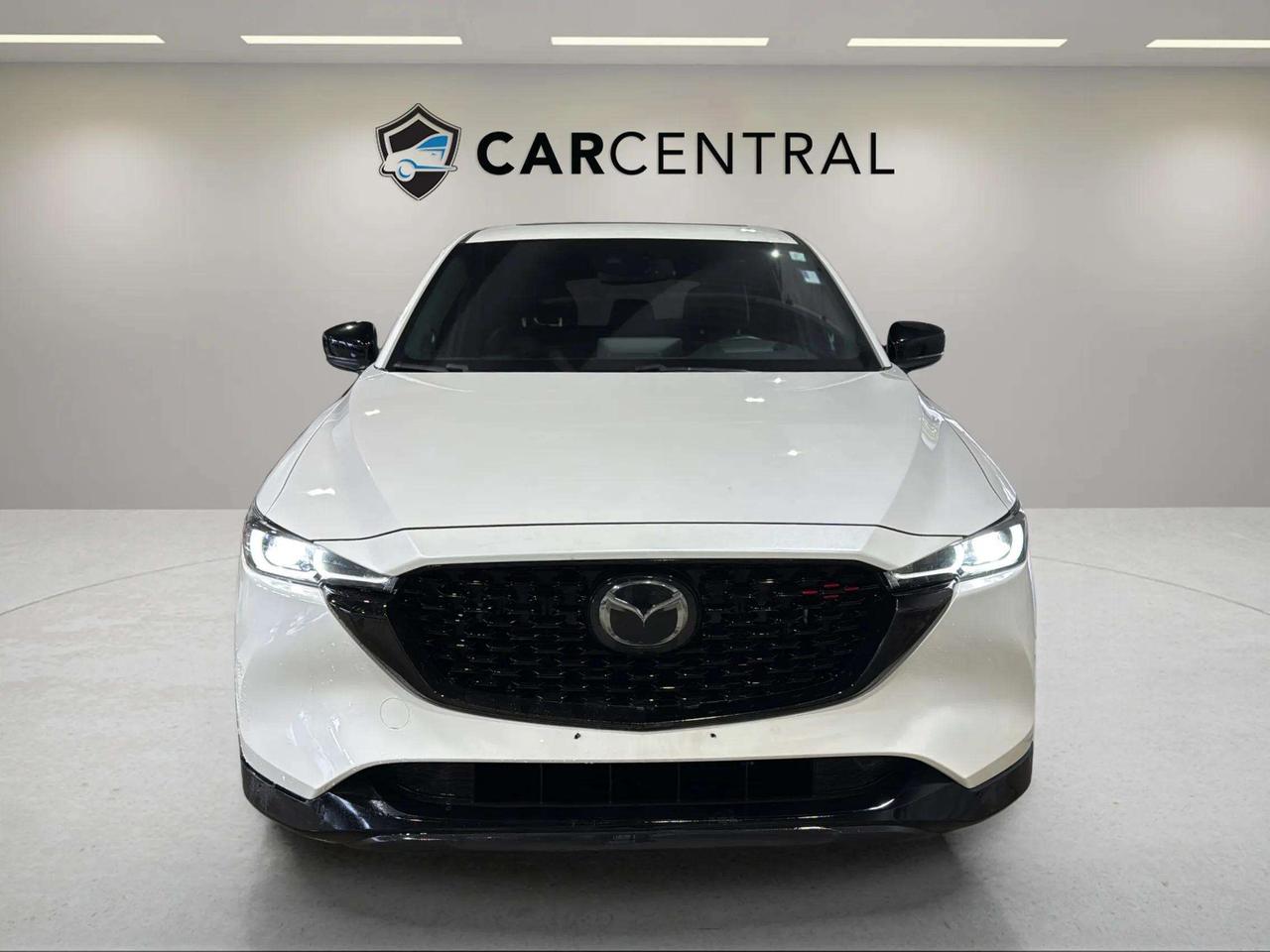 2022 Mazda CX-5 SPORT DESIGN | AWD| HEADSUP| LEATHER| CLEAN CARFAX Photo