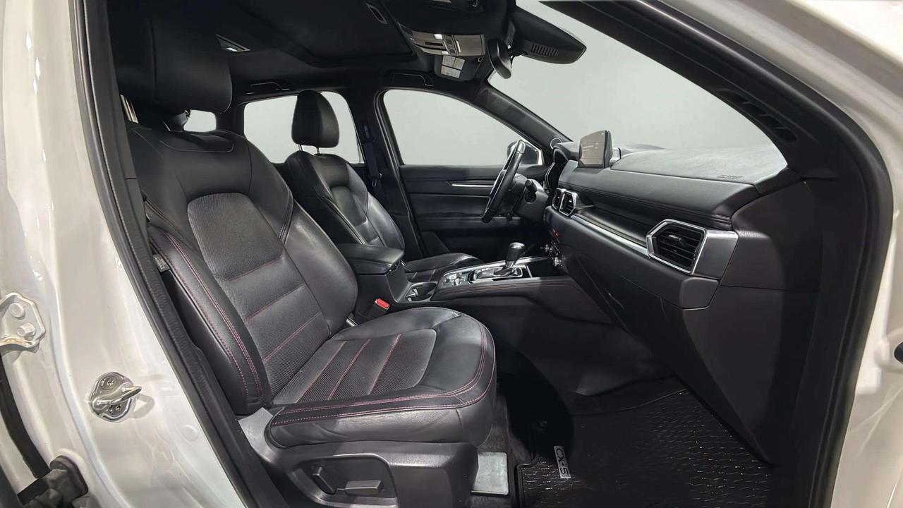 2022 Mazda CX-5 SPORT DESIGN | AWD| HEADSUP| LEATHER| CLEAN CARFAX Photo