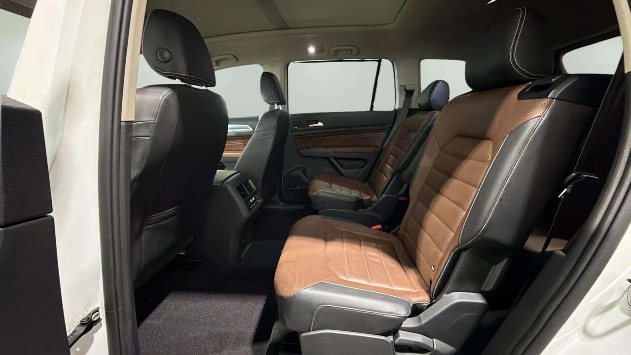 2021 Volkswagen Atlas EXECLINE R-LINE| AWD | PANO ROOF| CLEAN CARFAX Photo