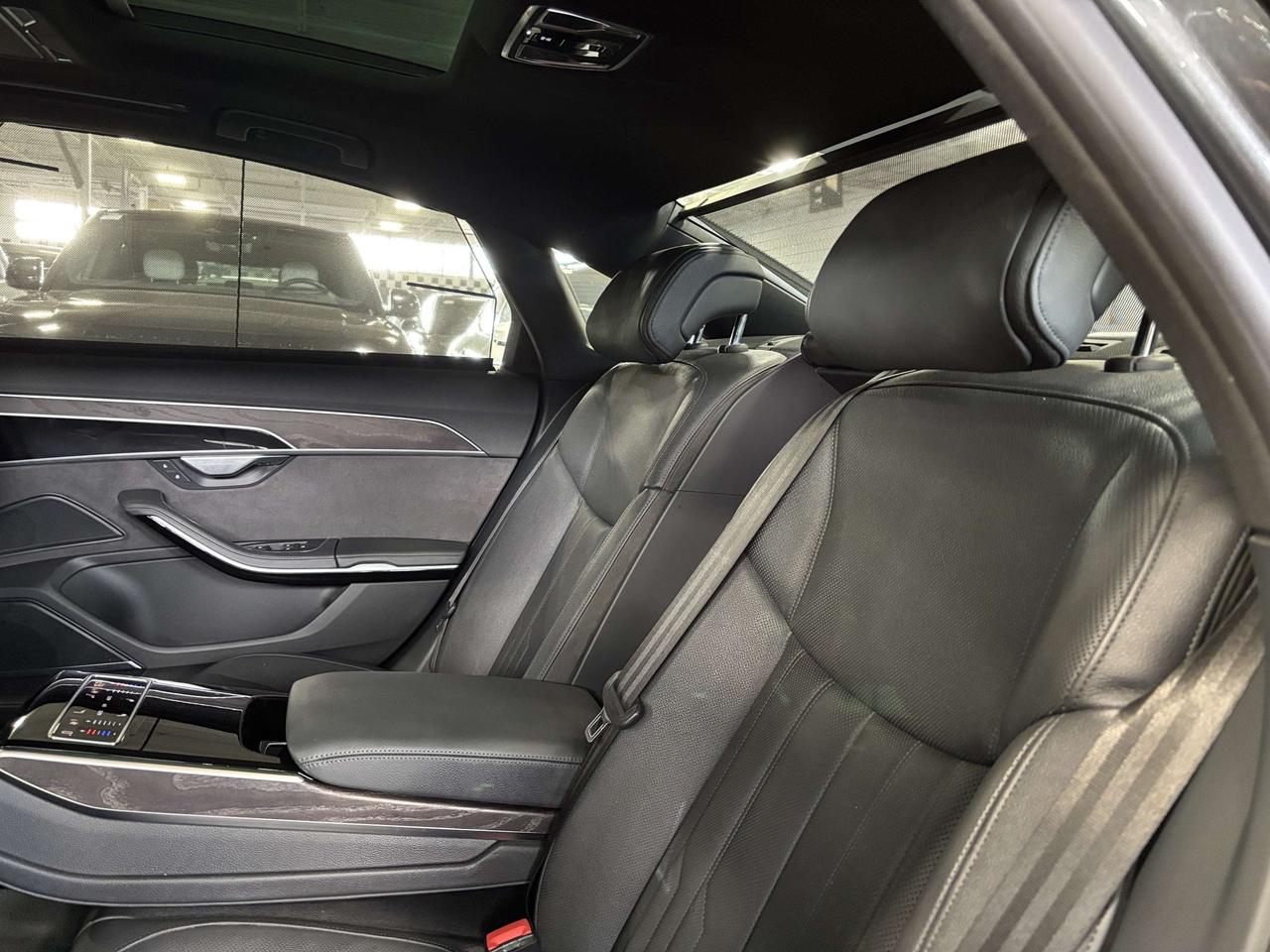 2022 Audi A8 A8L|S-LINE|QUATTRO|NAV|3DCAM|BANGOLUFSEN|WOODTRIMS Photo