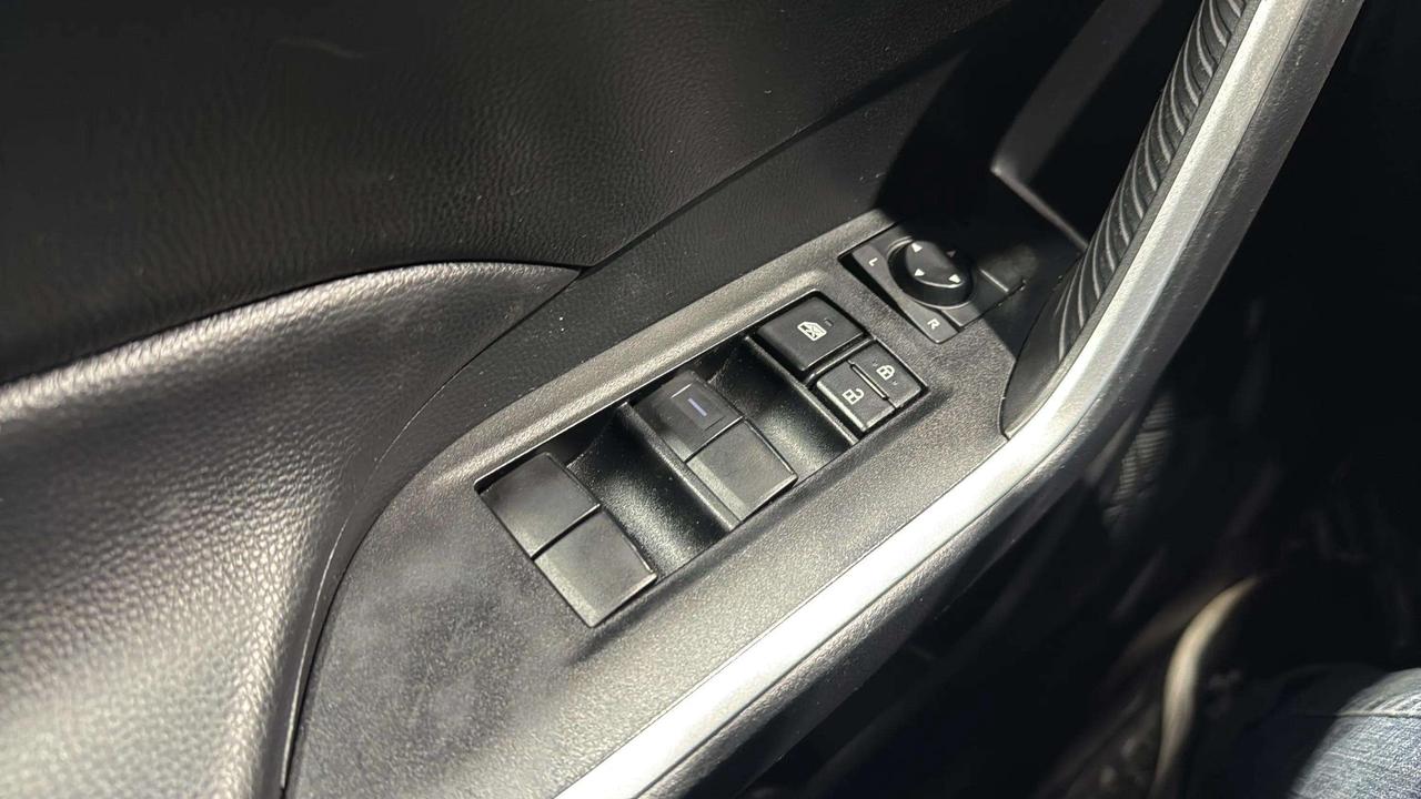 2023 Toyota RAV4 LE AWD | CARPLAY | LANE ASSIST | HEATED SEATS Photo