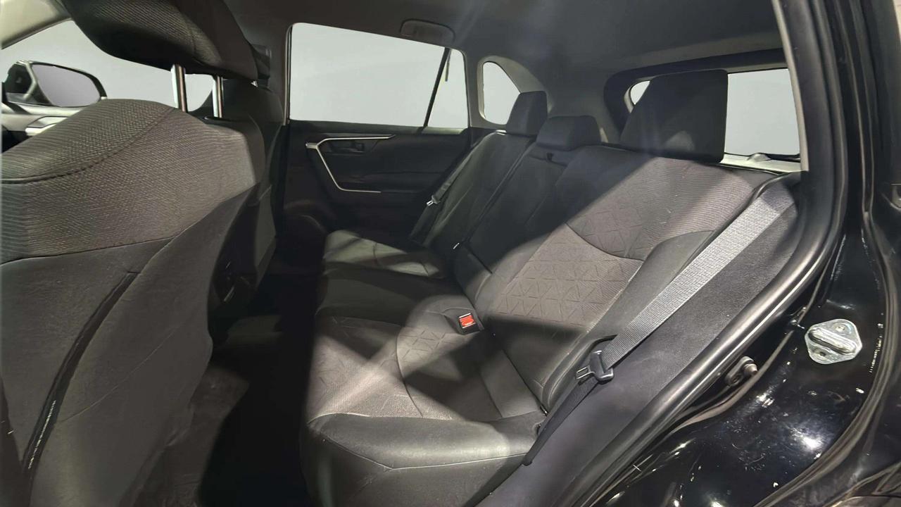 2023 Toyota RAV4 LE AWD | CARPLAY | LANE ASSIST | HEATED SEATS Photo