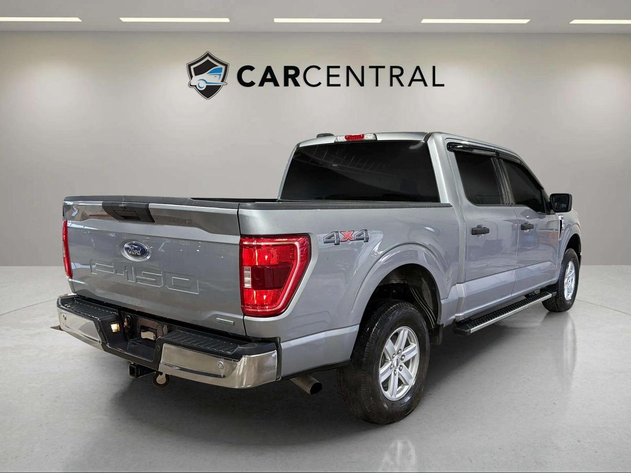 2023 Ford F-150 XLT 4X4| 3.5 ECOBOOST| CREW CAB| CLEAN CARFAX Photo