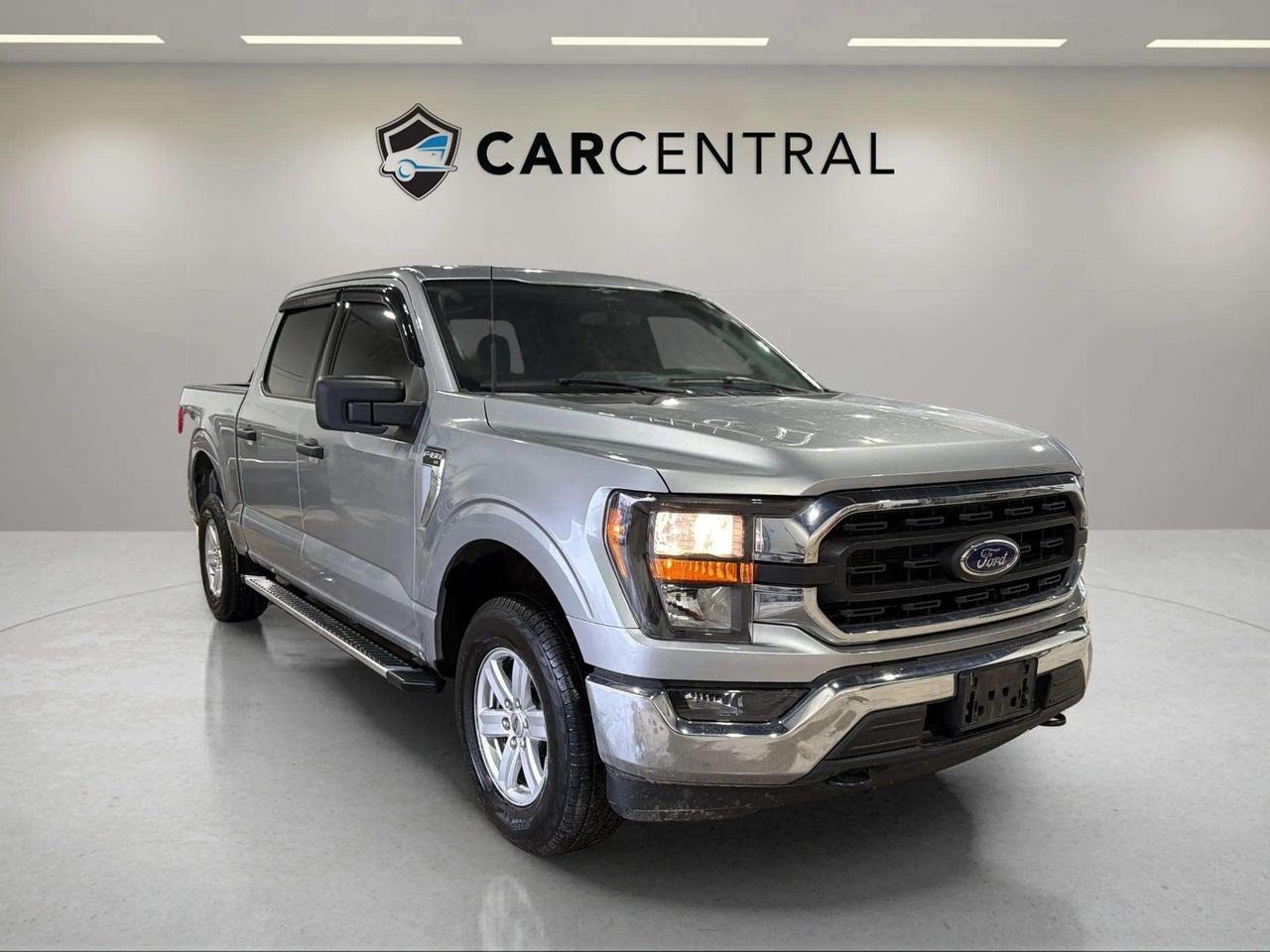 2023 Ford F-150 XLT 4X4| 3.5 ECOBOOST| CREW CAB| CLEAN CARFAX Photo