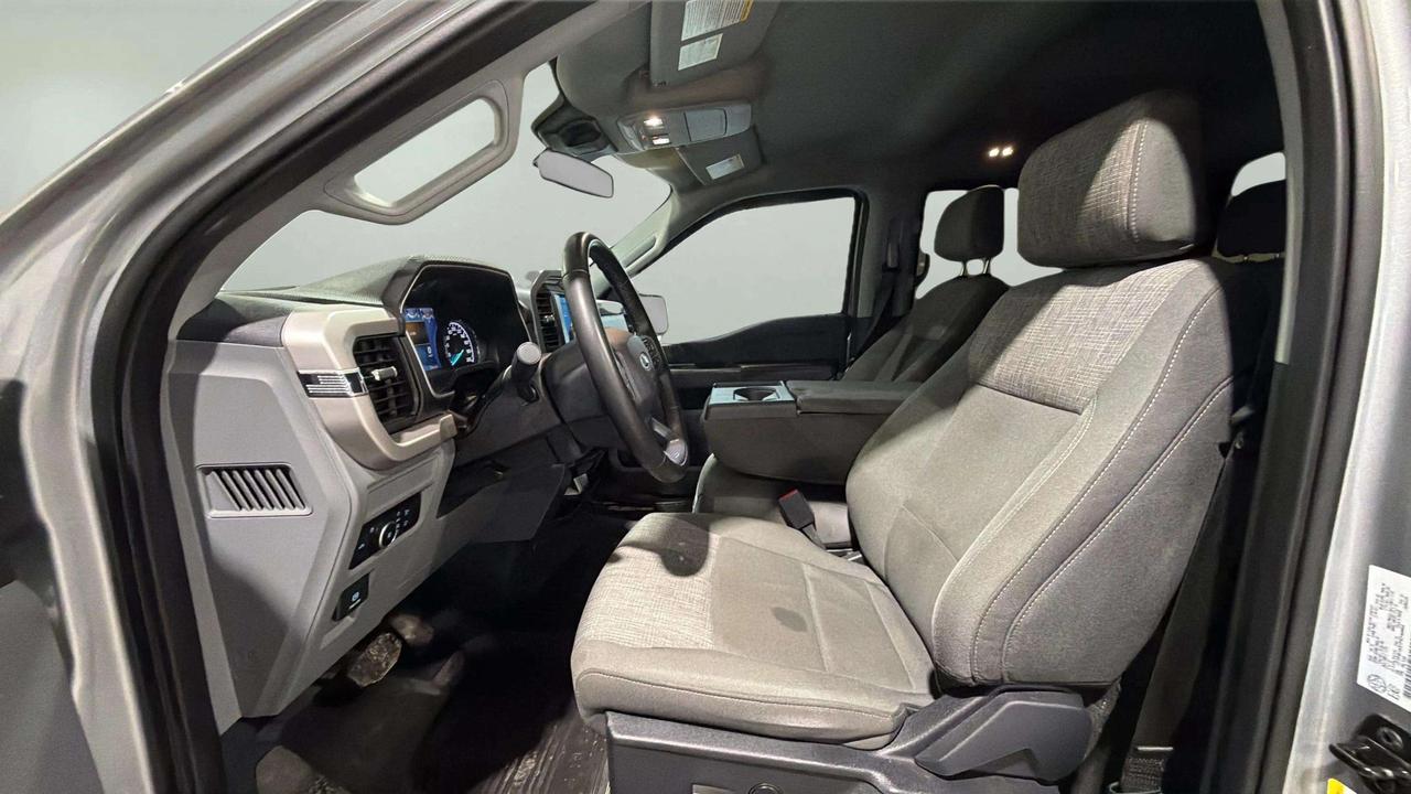 2023 Ford F-150 XLT 4X4| 3.5 ECOBOOST| CREW CAB| CLEAN CARFAX Photo