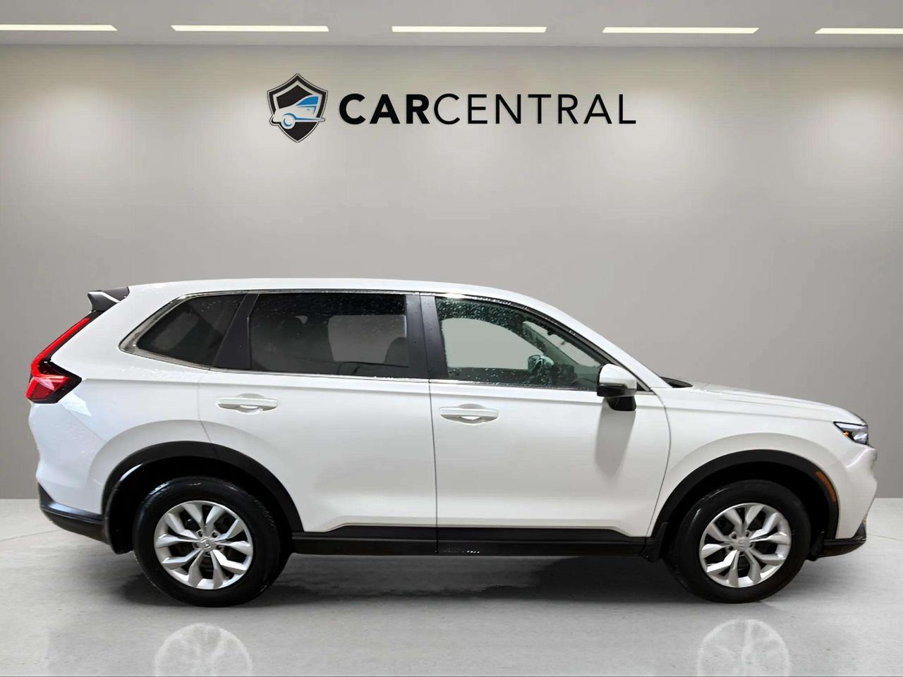 2025 Honda CR-V LX AWD | CARPLAY| 1 OWNER LEASE RETURN| CLEAN CARF Photo